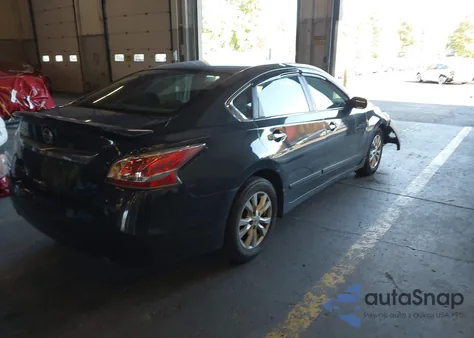 2015 Nissan Altima 2.5 S from USA, damaged, VIN 1N4AL3AP9FC101351